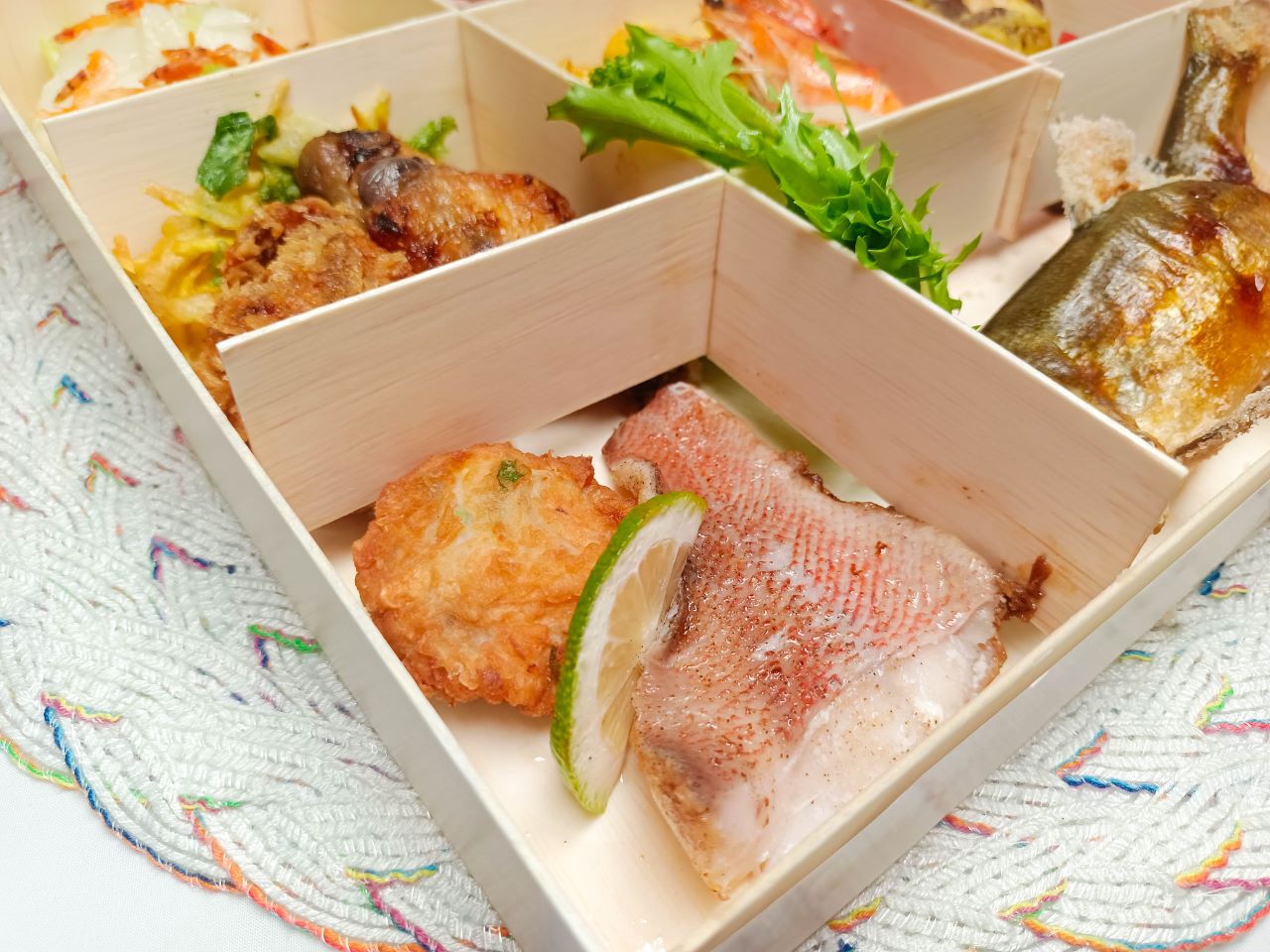 (信義區美食)全台北最強的日式吃到飽餐廳也推出了外帶餐盒滿千再打8折,讓你在家就可以享受美味的日式餐盒 -旭集和食集錦(台北與高雄分店皆有提供訂購) @Nancy將的生活筆計本