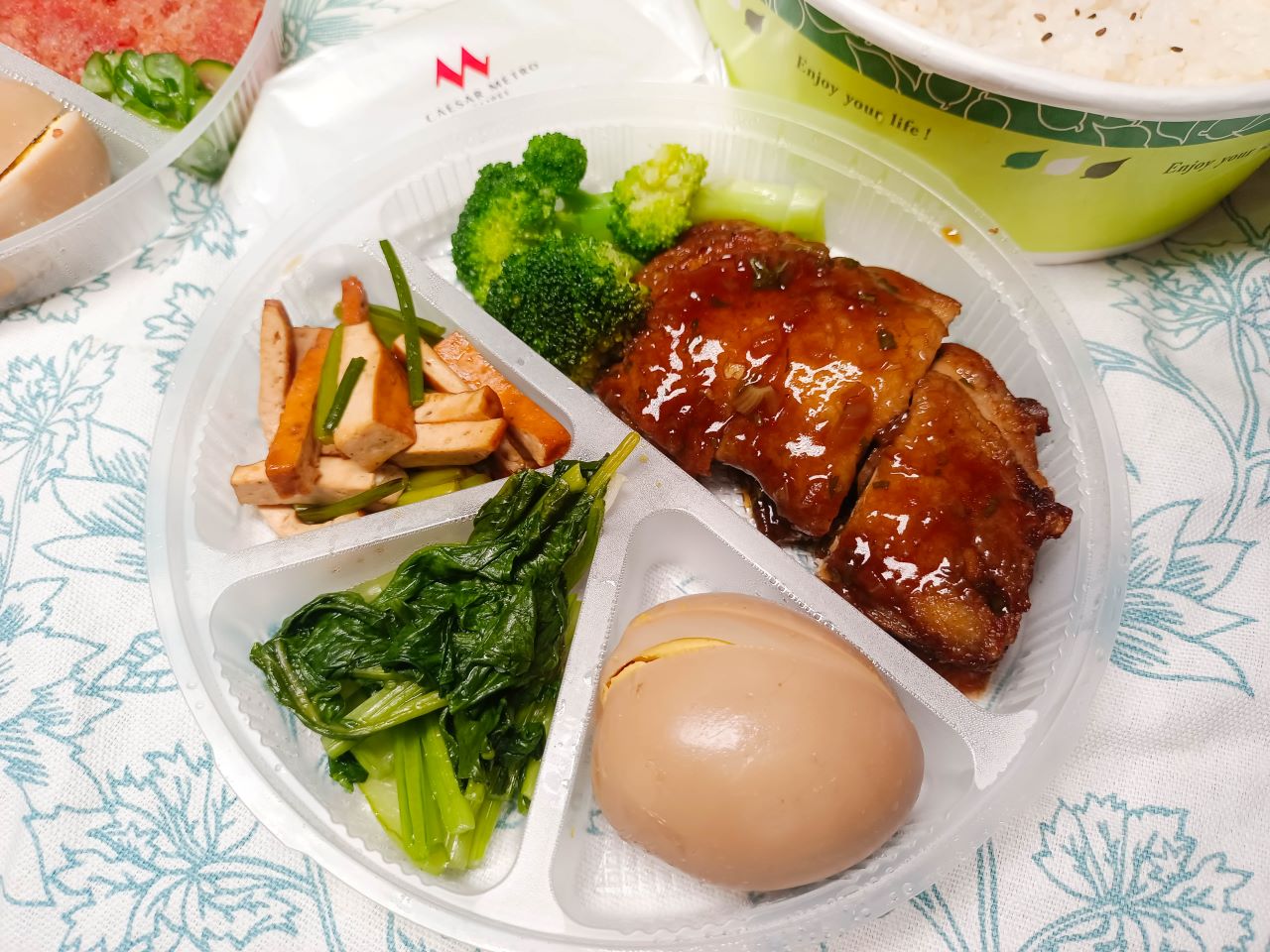(萬華美食)google評分4.4的家宴中餐廳7/5新推出元氣餐盒，中正區萬華區居民訂多人「合菜」享8折-凱達大飯店 Caesar Metro Taipei @Nancy將的生活筆計本
