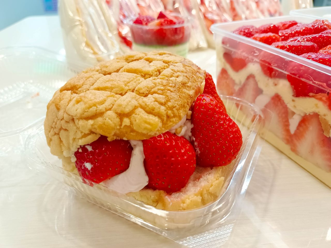 (板橋美食)草莓季一到板橋必排隊名店爆量草莓蛋糕一盒才賣你200多,來不來買爆,店內草莓製品全制霸-粉條媽果汁爸 @Nancy將的生活筆計本