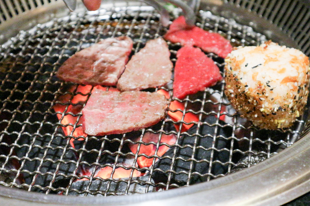 (南京松江站)京東燒肉專門店/一天限量6份全牛套餐/專人燒烤 @Nancy將的生活筆計本
