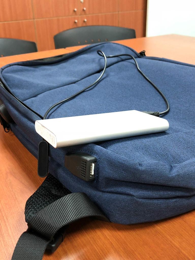 (生活/包包)UTmall-Picano雙肩包.防水大容量電腦包,密碼鎖安全性佳,可放入15.6吋筆電,USB充電方便性佳 @Nancy將的生活筆計本