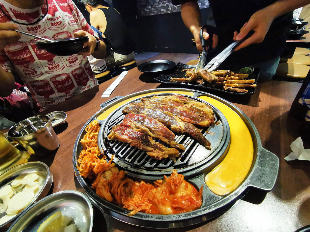 (市政府捷運站)信義區韓式燒肉-woosan韓式烤肉店,多人套餐,單點,全程桌邊服務,聚餐地點,小菜可免費續點 @Nancy將的生活筆計本