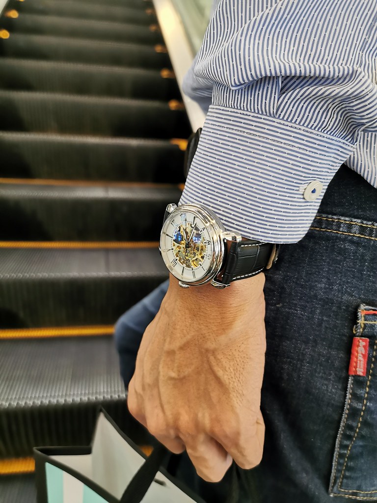 (穿搭/手錶)來自香港的設計師品牌-擁有30年精緻工藝-LOBOR大都會系列手錶,石英錶,簍空機械錶 @Nancy將的生活筆計本